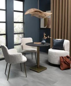 XOOON Armstoel Olle in de kleur Creme - COCOmaison^ Armstoelen|Woonaccessoires