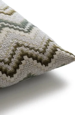 XOOON BeautiQ - Lush kussen 40x60cm in de kleur Olijf - COCOmaison^ Woonaccessoires