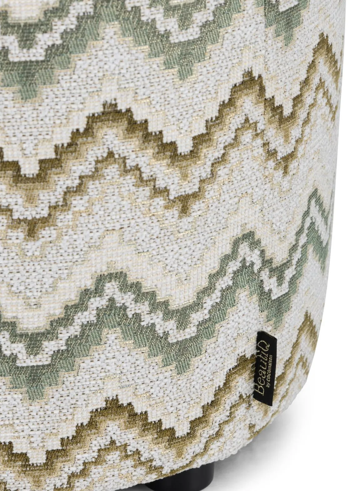 XOOON BeautiQ - Lush poef - rond 42 cm in de kleur Olijf - COCOmaison^ Poef/Hockers|Woonaccessoires