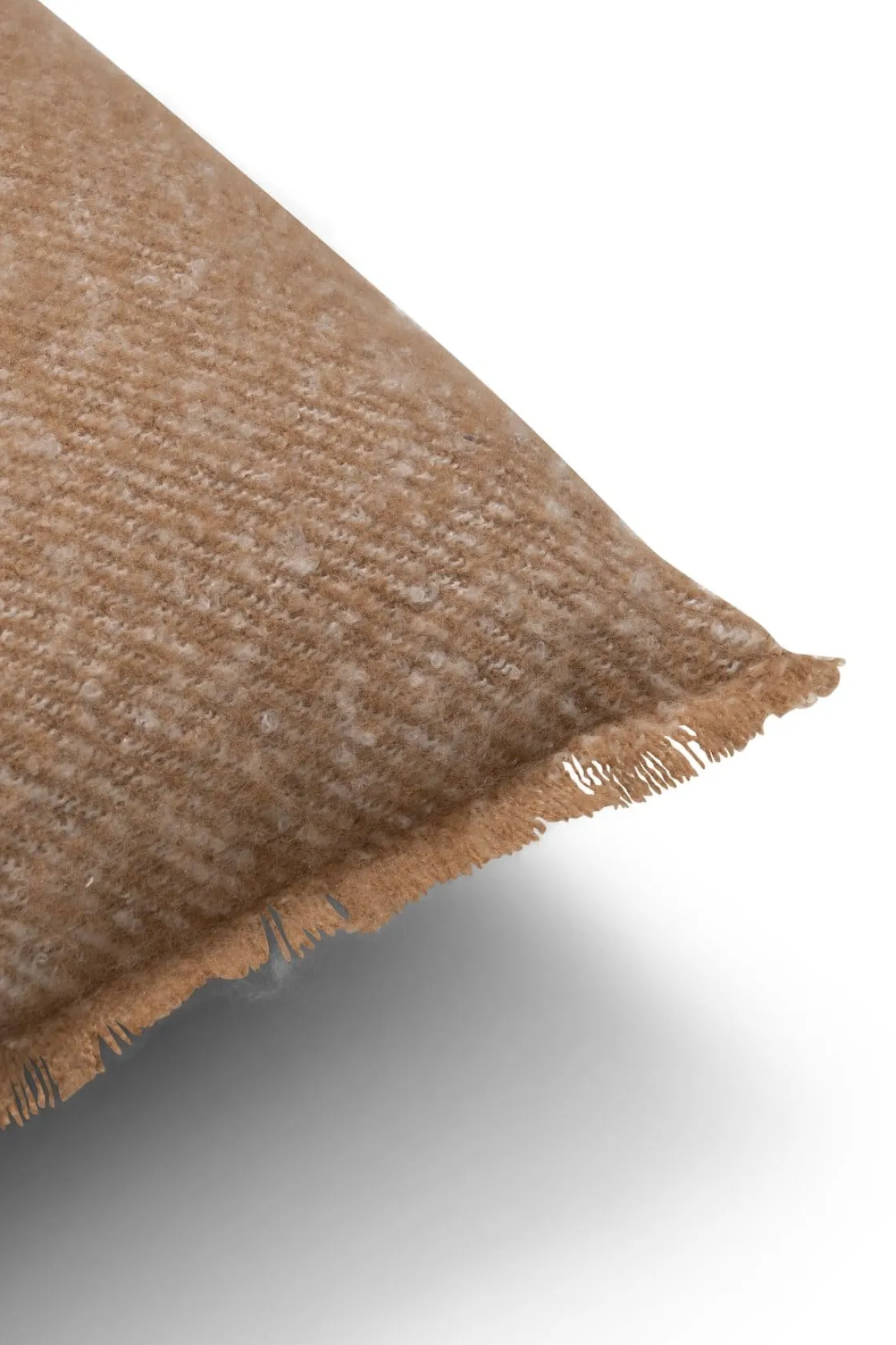 XOOON Camel kussen 47x47cm in kleur Okergeel shop je bij COCOmaison^ Woonaccessoires