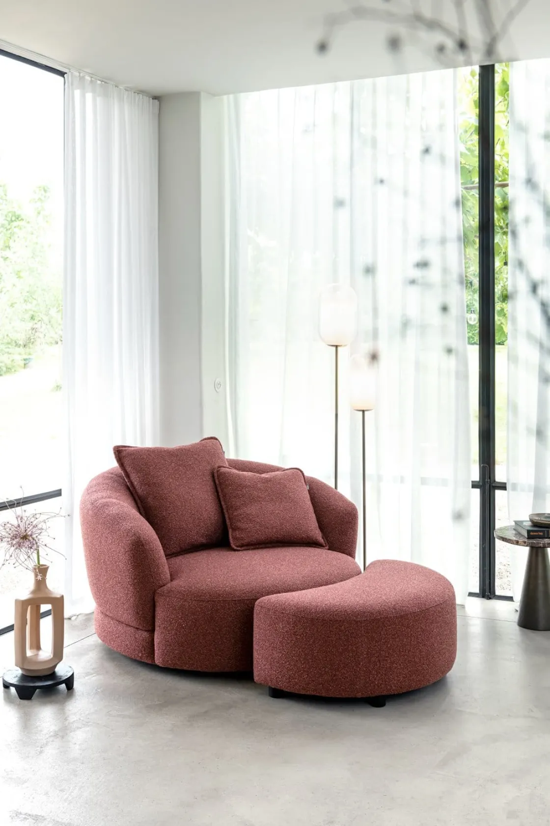 XOOON Cervos, fauteuil draaibaar - rond 130cm incl. 1 kussen 60x60 + 1 kussen 45x45^ Leren Fauteuils|Stoffen Fauteuils