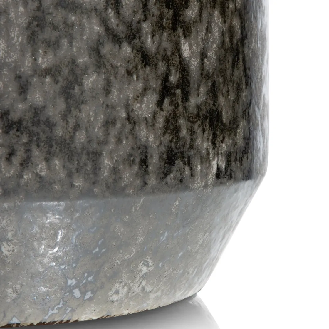 XOOON Dalila pot H36cm in de kleur Zwart - COCOmaison^ Woonaccessoires