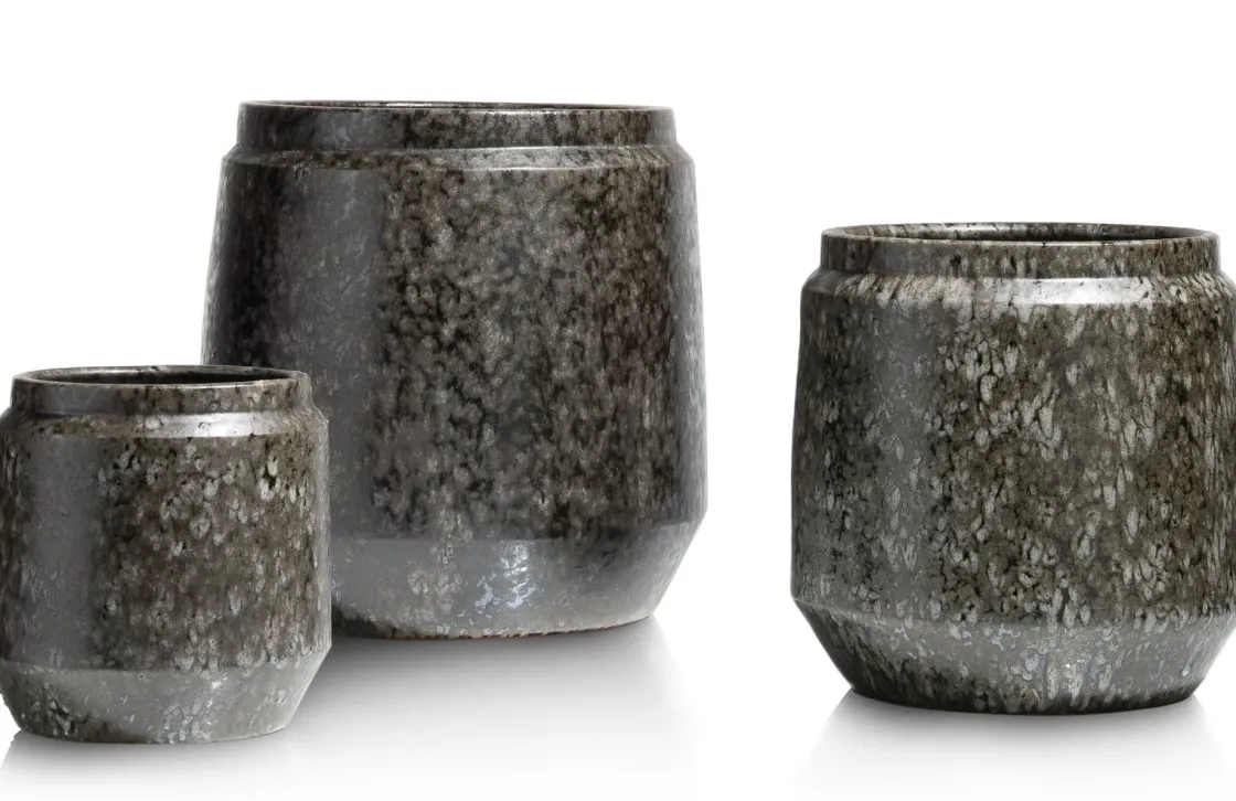 XOOON Dalila pot H36cm in de kleur Zwart - COCOmaison^ Woonaccessoires