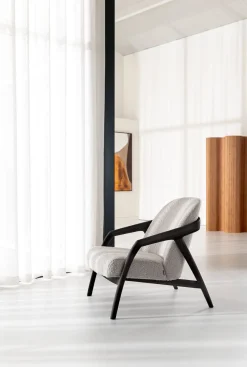 XOOON Dante fauteuil in stof Brioni in de kleur Crème -^ Stoffen Fauteuils