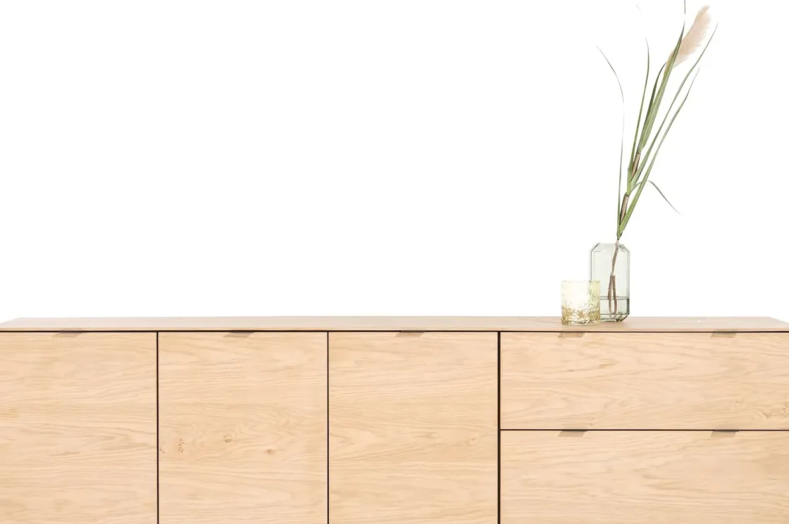 XOOON Elements 3-deurs eikenfineer dressoir met lades 240cm^ Dressoirs