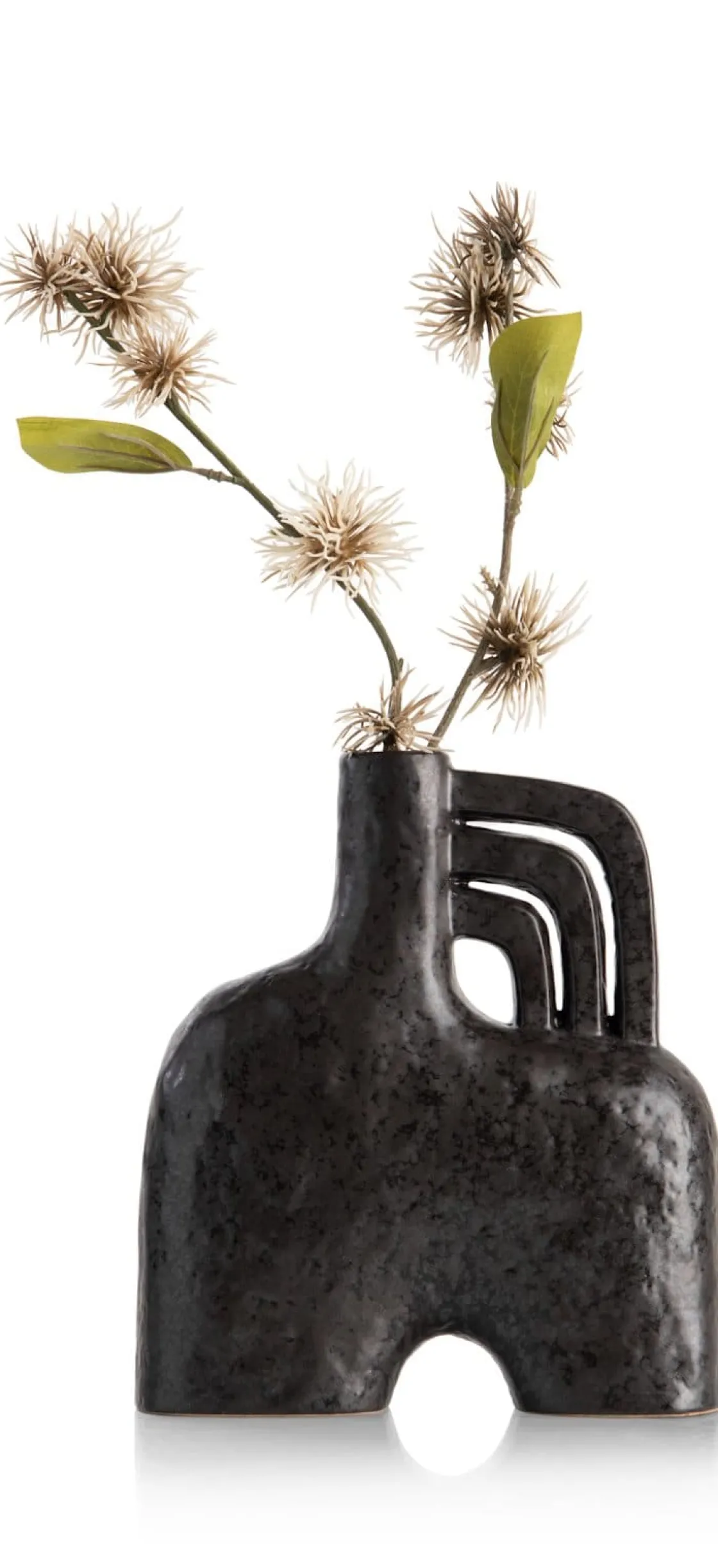 XOOON Lina vaas H21cm in de kleur Zwart - COCOmaison^ Woonaccessoires