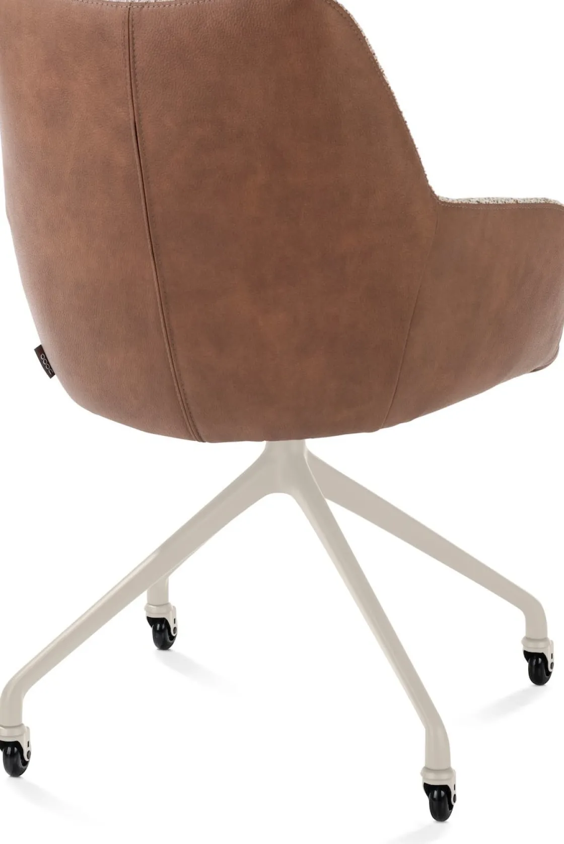 XOOON Mats, armstoel aluminium frame wielen creme - combi Pala cognac + Luton koper^ Armstoelen