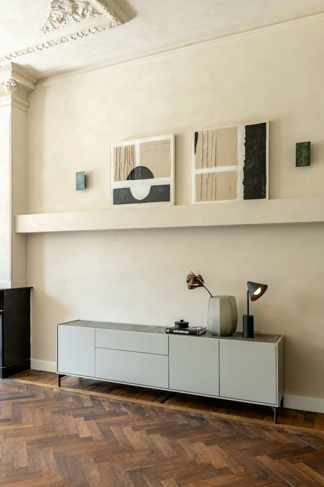 XOOON NOON dressoir 240 cm - 3-deuren + 2-laden - lichtgrijs^ Dressoirs