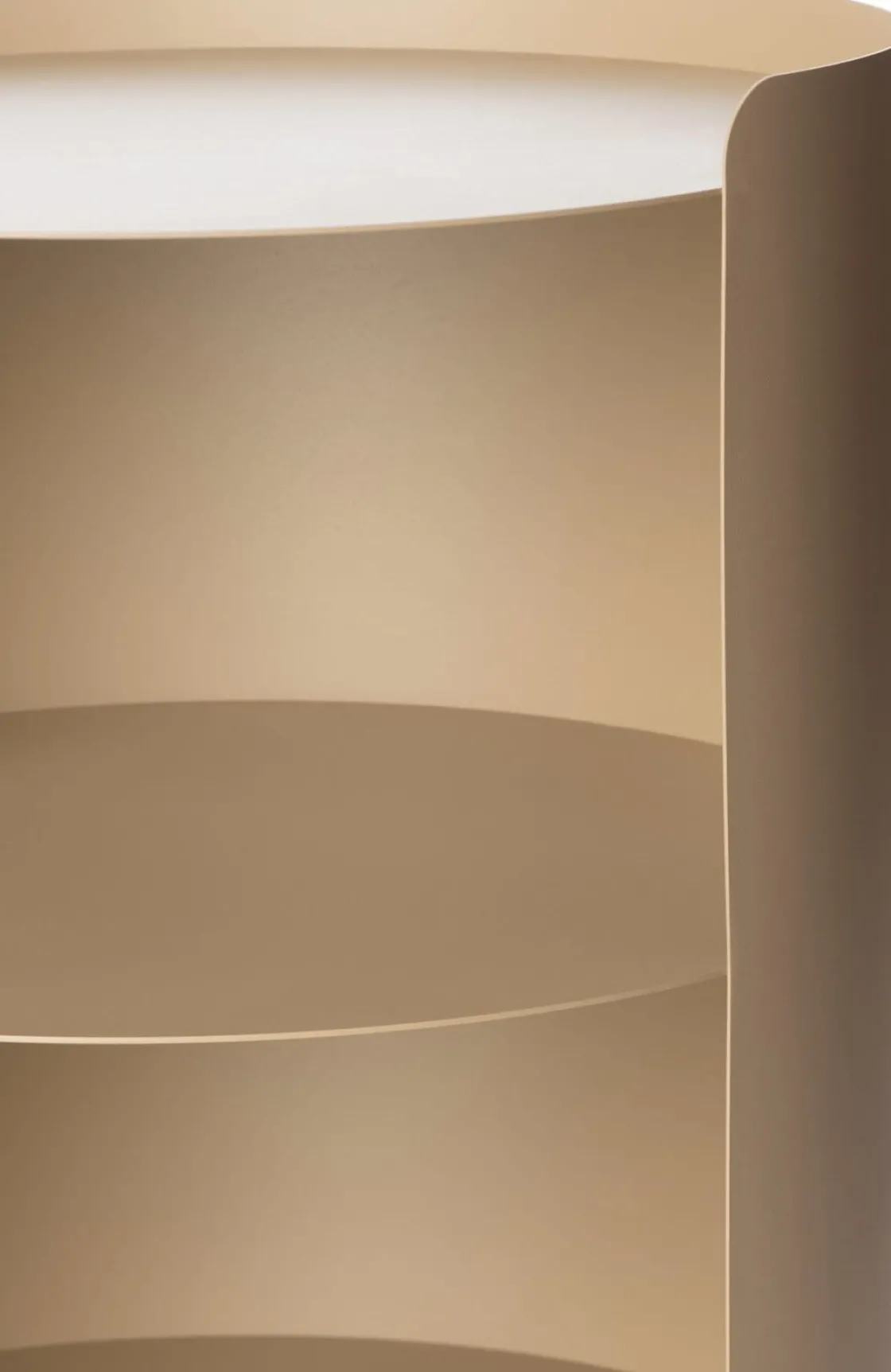 XOOON Owen bijzettafel H70cm in kleur Taupe shop je bij COCOmaison^ Woonaccessoires|Bijzettafels