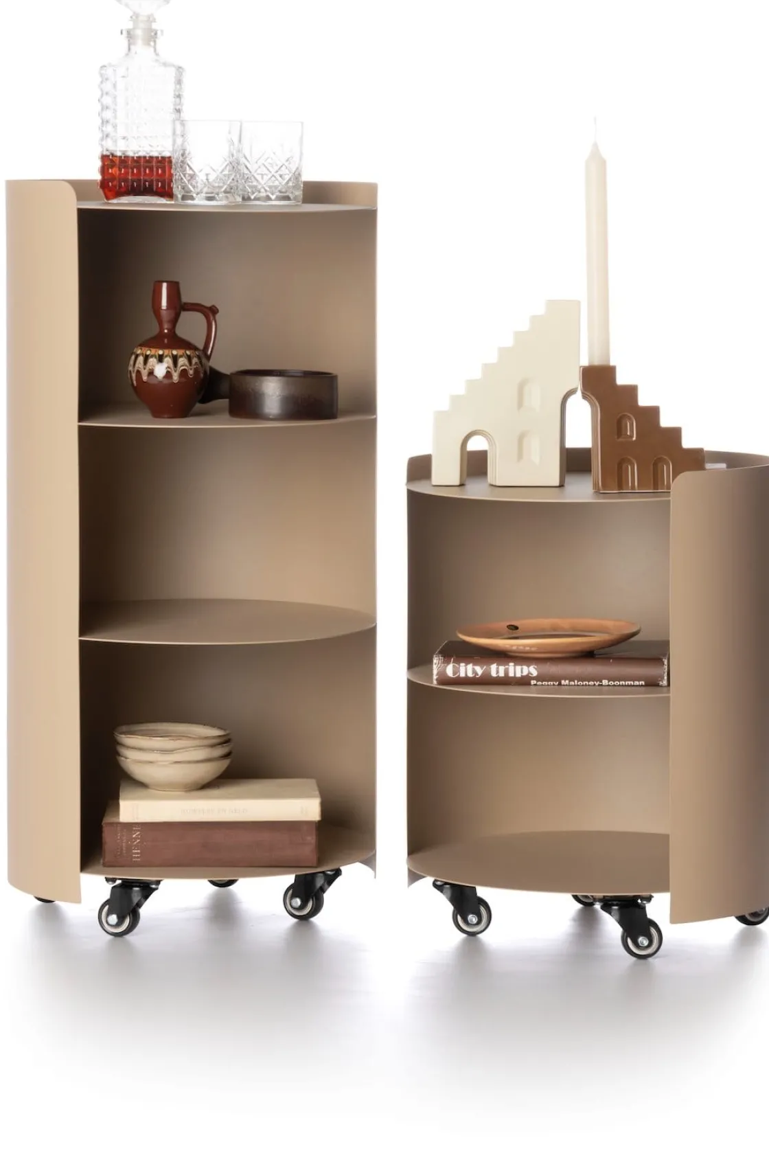 XOOON Owen bijzettafel H70cm in kleur Taupe shop je bij COCOmaison^ Woonaccessoires|Bijzettafels