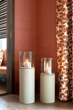 XOOON Reza windlicht (H74cm) in de kleur Taupe - COCOmaison^ Woonaccessoires