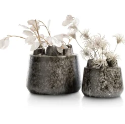 XOOON Safia vaas H21cm in de kleur Zwart - COCOmaison^ Woonaccessoires