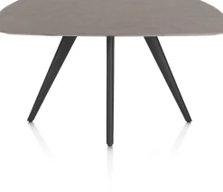 XOOON Saluti, EETKAMERTAFEL OVAAL 150 X 105 CM. - 4-POOTJES - ROUGH OFF BLACK - Lava^ Eettafels