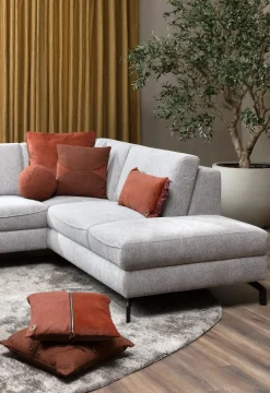 XOOON Timeless Aria kussen 45x45cm in de kleur Koper - COCOmaison^ Woonaccessoires