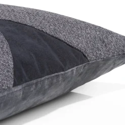 XOOON Timeless Aria kussen 45x45cm in de kleur Antraciet - COCOmaison^ Woonaccessoires