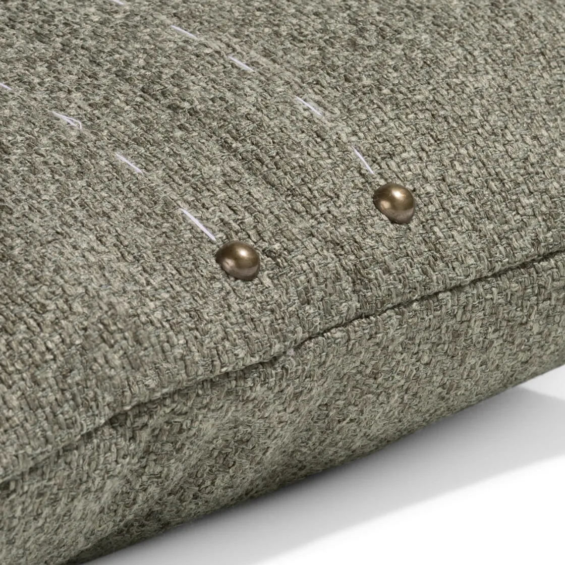 XOOON Timeless Avery kussen 50x50cm in de kleur Olijf - COCOmaison^ Woonaccessoires