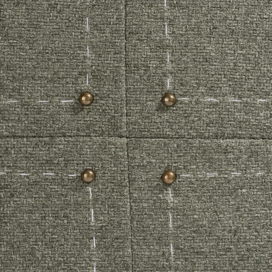 XOOON Timeless Avery kussen 50x50cm in de kleur Olijf - COCOmaison^ Woonaccessoires