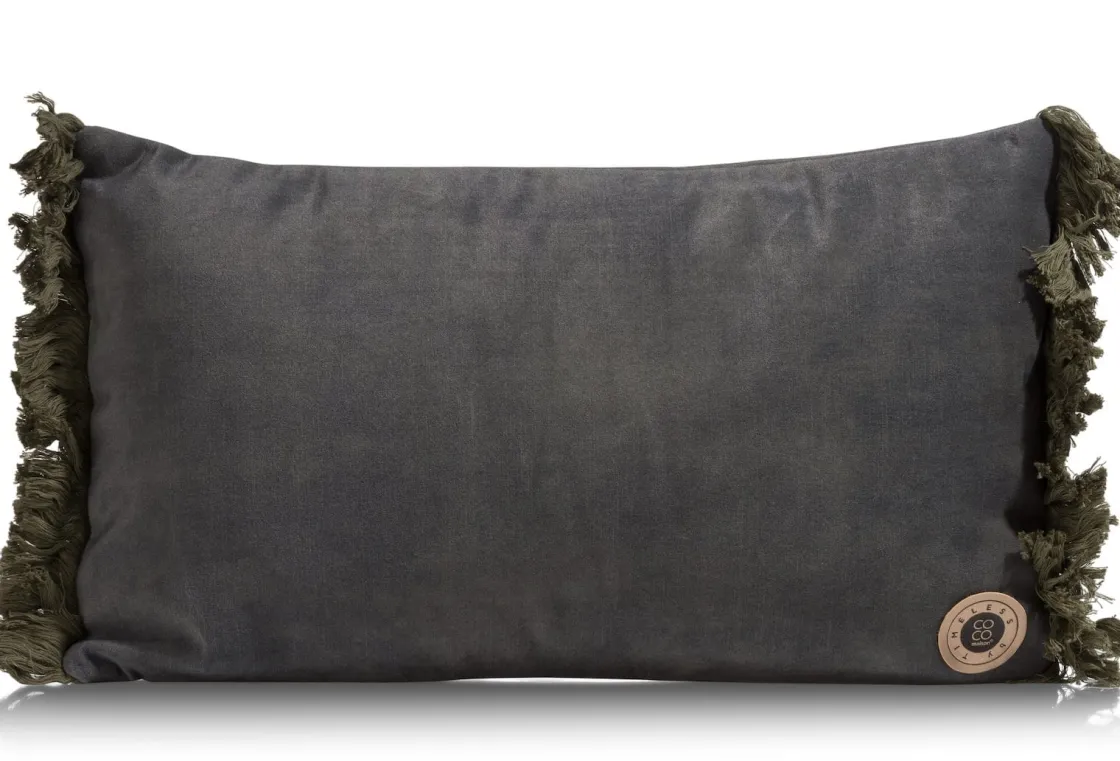 XOOON Timeless Mila kussen 30x50cm in de kleur Olijf - COCOmaison^ Woonaccessoires