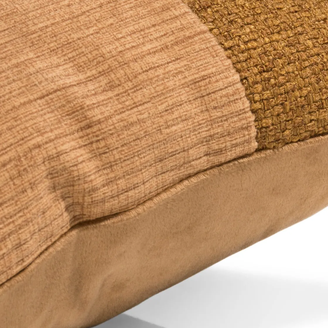 XOOON Timeless Scarlett kussen in de kleur Geel - COCOmaison^ Woonaccessoires