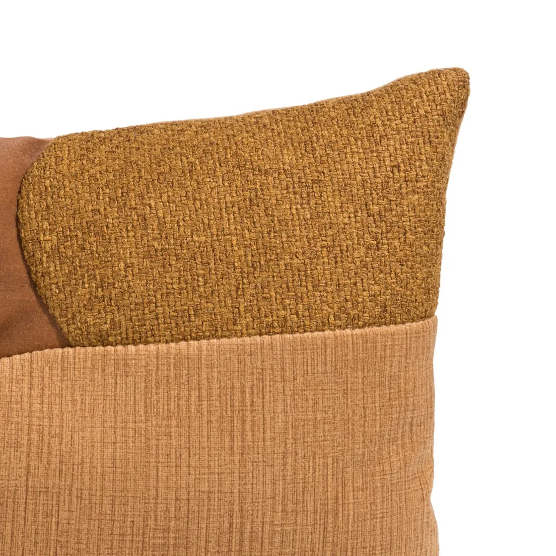XOOON Timeless Scarlett kussen in de kleur Geel - COCOmaison^ Woonaccessoires