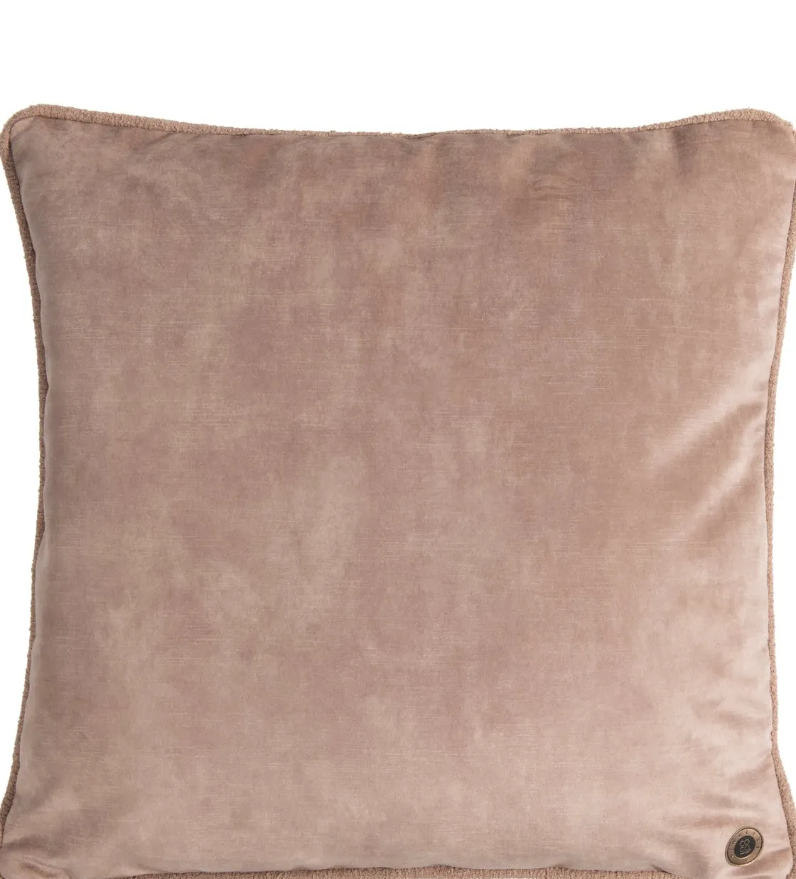 XOOON Timeless Sean kussen 60x60cm in de kleur Camel - COCOmaison^ Woonaccessoires