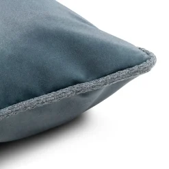 XOOON Timeless Sean kussen 60x60cm in de kleur Blauw - COCOmaison^ Woonaccessoires
