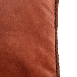 XOOON Timeless Sean kussen 60x60cm in de kleur Koper - COCOmaison^ Woonaccessoires