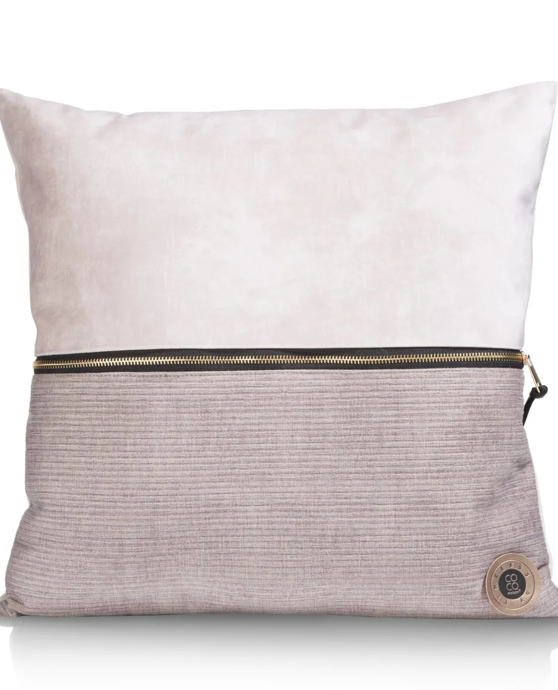 XOOON Timeless Sofia kussen 45x45cm in de kleur Beige - COCOmaison^ Woonaccessoires