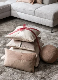 XOOON Timeless Sofia kussen 45x45cm in de kleur Beige - COCOmaison^ Woonaccessoires