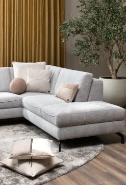 XOOON Timeless Sofia kussen 45x45cm in de kleur Beige - COCOmaison^ Woonaccessoires