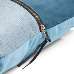 XOOON Timeless Sofia kussen 45x45cm in de kleur Blauw - COCOmaison^ Woonaccessoires